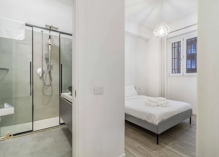 Domusmi Veniero 12 شقة